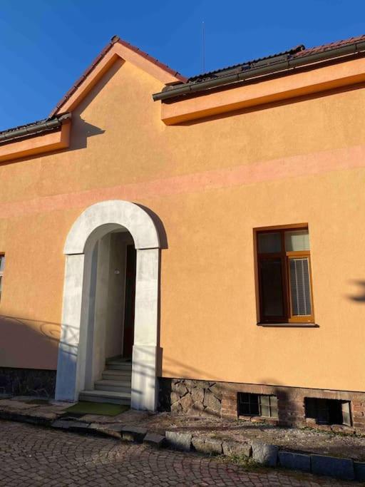 B12 - Bohdanecska 12 Apartment Pardubice Exterior photo